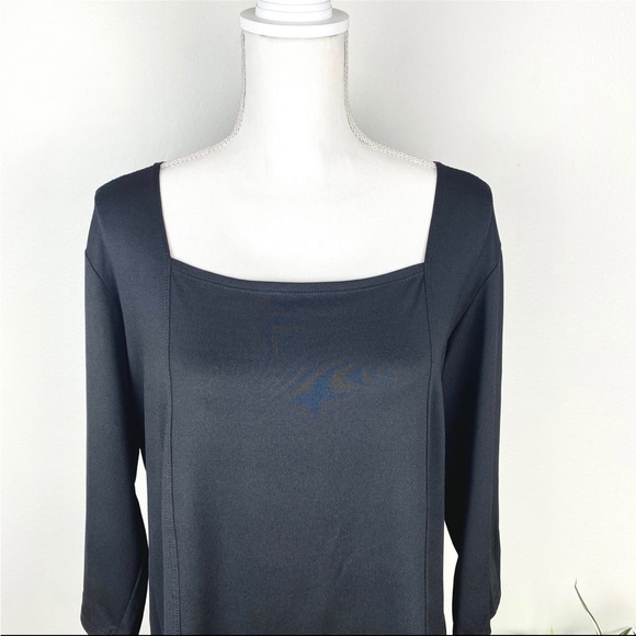 Susan Graver, Plus Size 1X Black Blouse Square Neckline Stretchy EUC - Picture 3 of 9